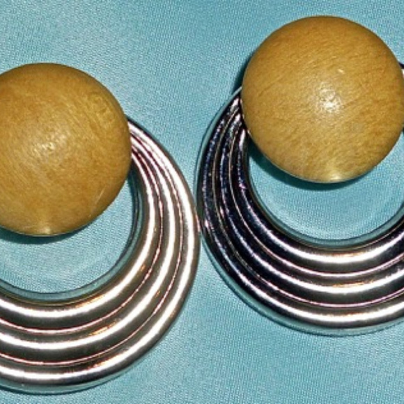Vintage Mid-Century Modern Natural Wood And Silver Earrings - Picture 2 of 5